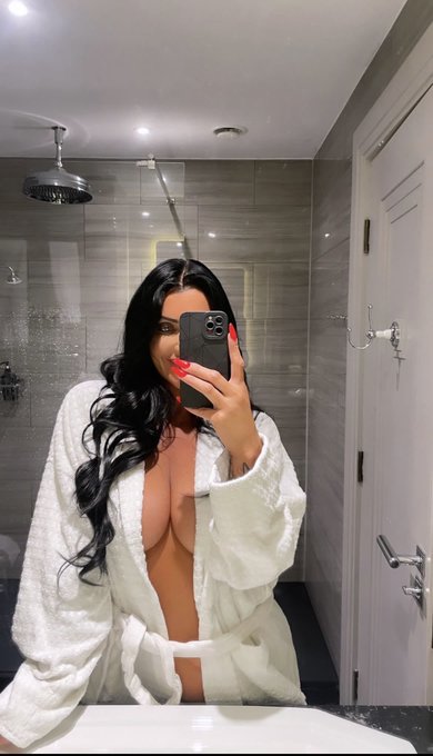 Watch BOUVS's leaked NSFW photo on TwXstars