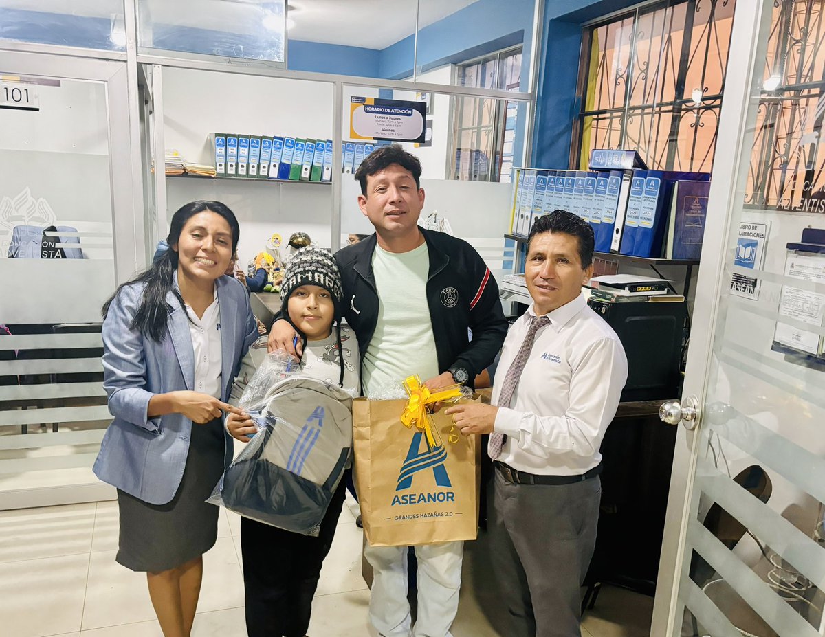 MiguelMarquinaA's tweet photo. Gratitud a Dios porque al terminar el programa de🚀 Lanzamiento de Matrícula 2025 en el Colegio Adventista Nueva Cajamarca❤️
contamos con los primeros 60 alumnos matriculados para el próximo año.
#EducaciónAdventista #OurMasterIsComing #MasQueEnseñanza
#ASEANOR
#MINOP https://t.co/B09RyAxcb9