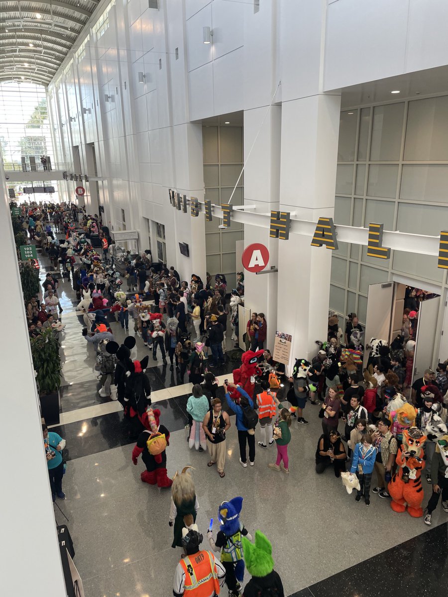 PonyFreelancer's tweet photo. My weekend at #AFC2024 went above and beyond as an amazing first furry con experience. 10/10 would go again 💖

(also I gotta attend more furry cons, honestly) https://t.co/mTrG5K58zM