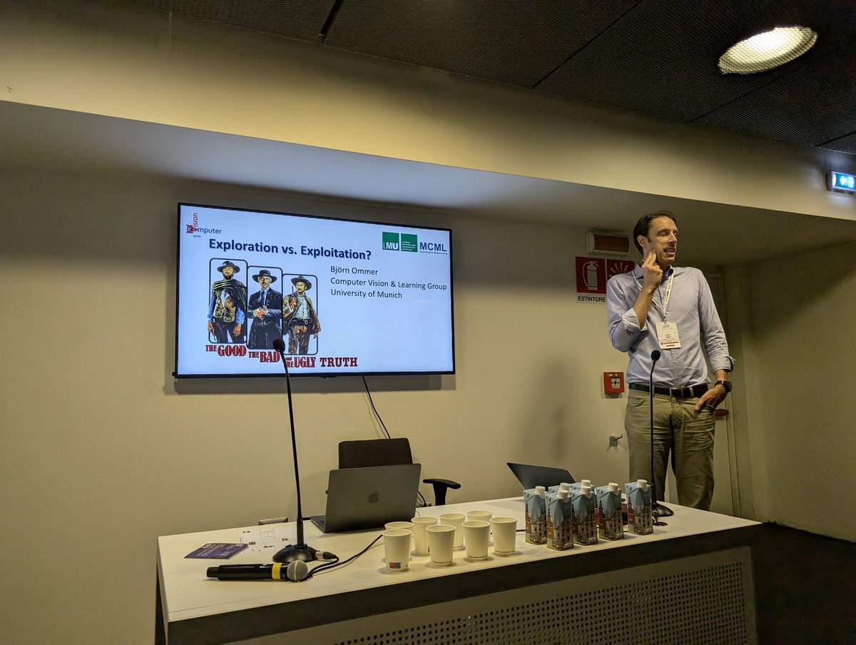 azadef's tweet image. Björn Ommer at @eccvconf MELEX Workshop 
#GenerativeAI #computer_vision