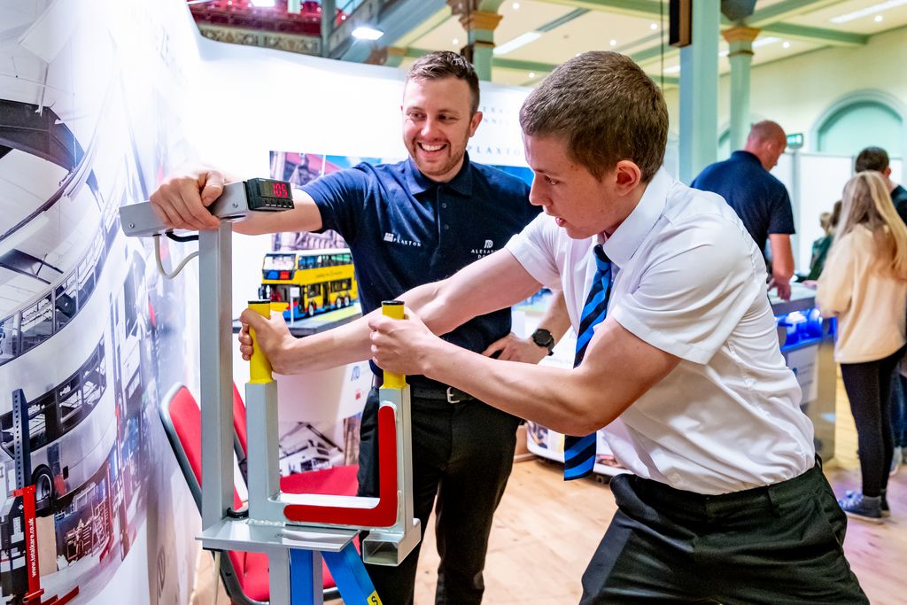 Alexander Dennis tweet media