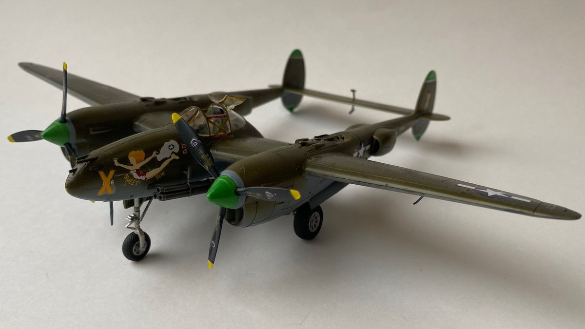 araigneedemars's tweet image. 並行して作成してたアカデミーの1/72 P-38J完成
機首のバラスト足りなくてシリモチ状態だけど
#academymodels