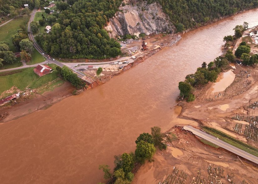 erepalmer's tweet photo. 🧡 I couldn’t agree more. I live in Erwin and this town has been decimated here in East TN. It will be weeks before FEMA arrives and govt help even reaches us. Many have died. Neighbors have lost everything. Any help or donations can go a long way. https://t.co/rS4Q8DtJ49 https://t.co/qUpLwNlxqq