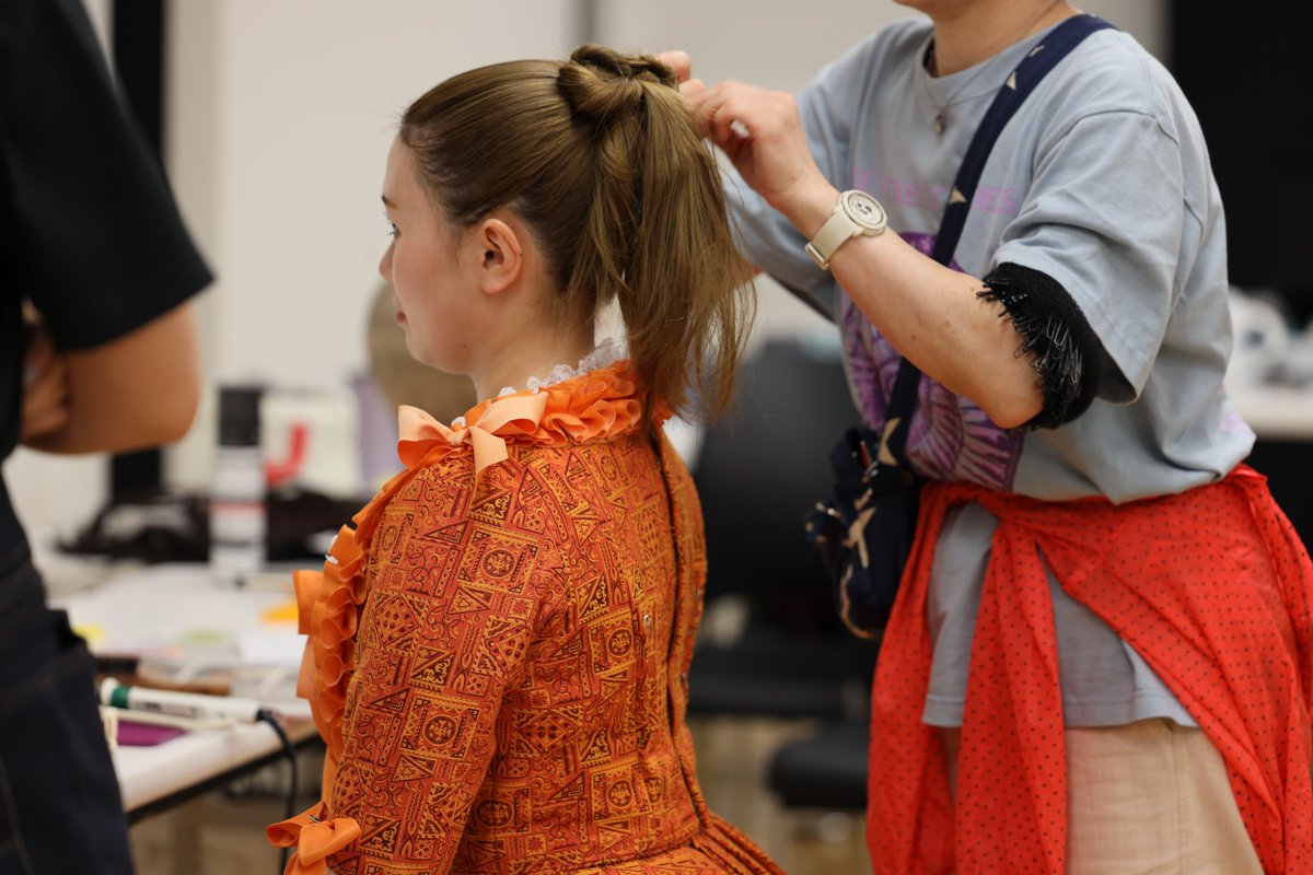 Kunitachi_C_Mus's tweet photo. 【ただいま準備中！】毎年多くのお客様にご来場いただいている、大学院オペラ。今年の演目はモーツァルト歌劇《偽の女庭師》を上演します♪ 出演学生たちの衣裳合わせが行われ、本番に向けて準備が進んでいます。新進気鋭の若手ソリストたちの競演をお聴き逃しなく！https://t.co/yvfhVzZ9wF https://t.co/iLy7TyXdjF