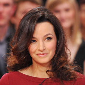 Eliette Abécassis explore les méandres du divorce dans son nouveau roman, Divorce à la française dlvr.it/TDqTK6