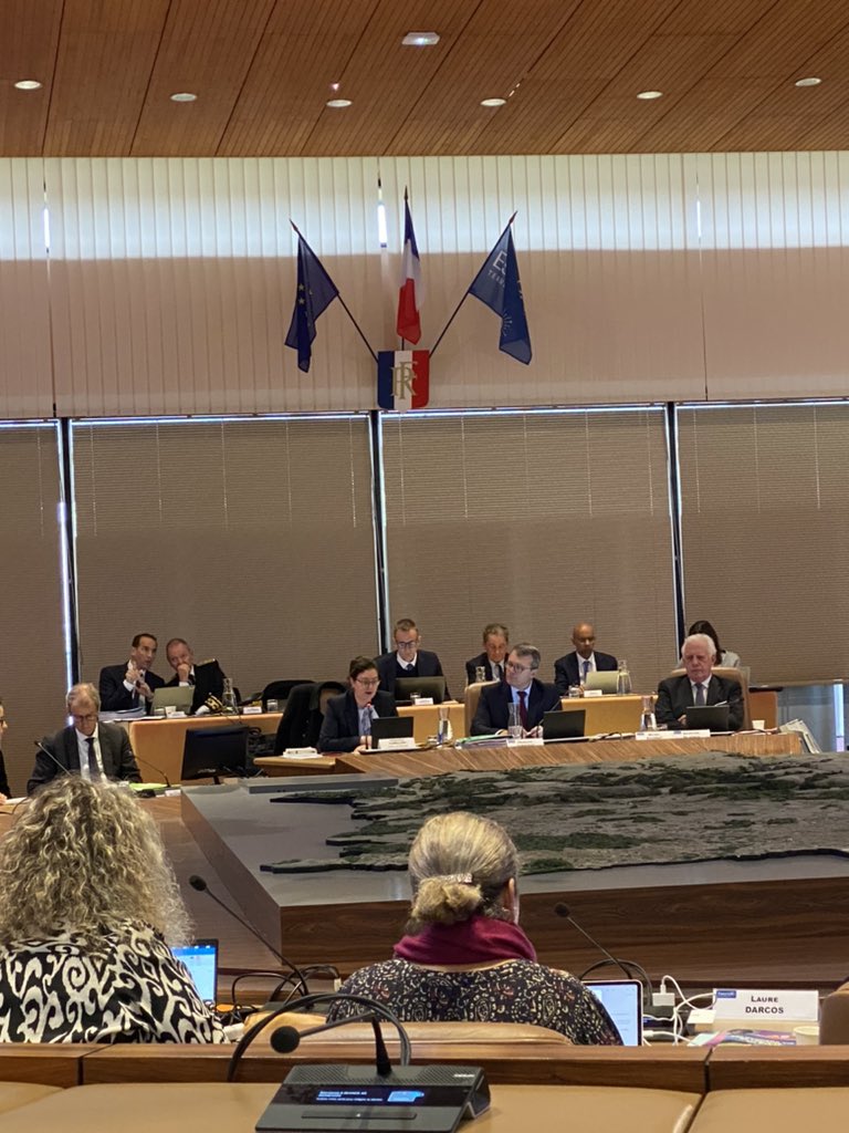 Ce matin, notre assemblée se tient en présence de Madame la Préfète, avec la présentation des rapports d’activité des services de l’État.