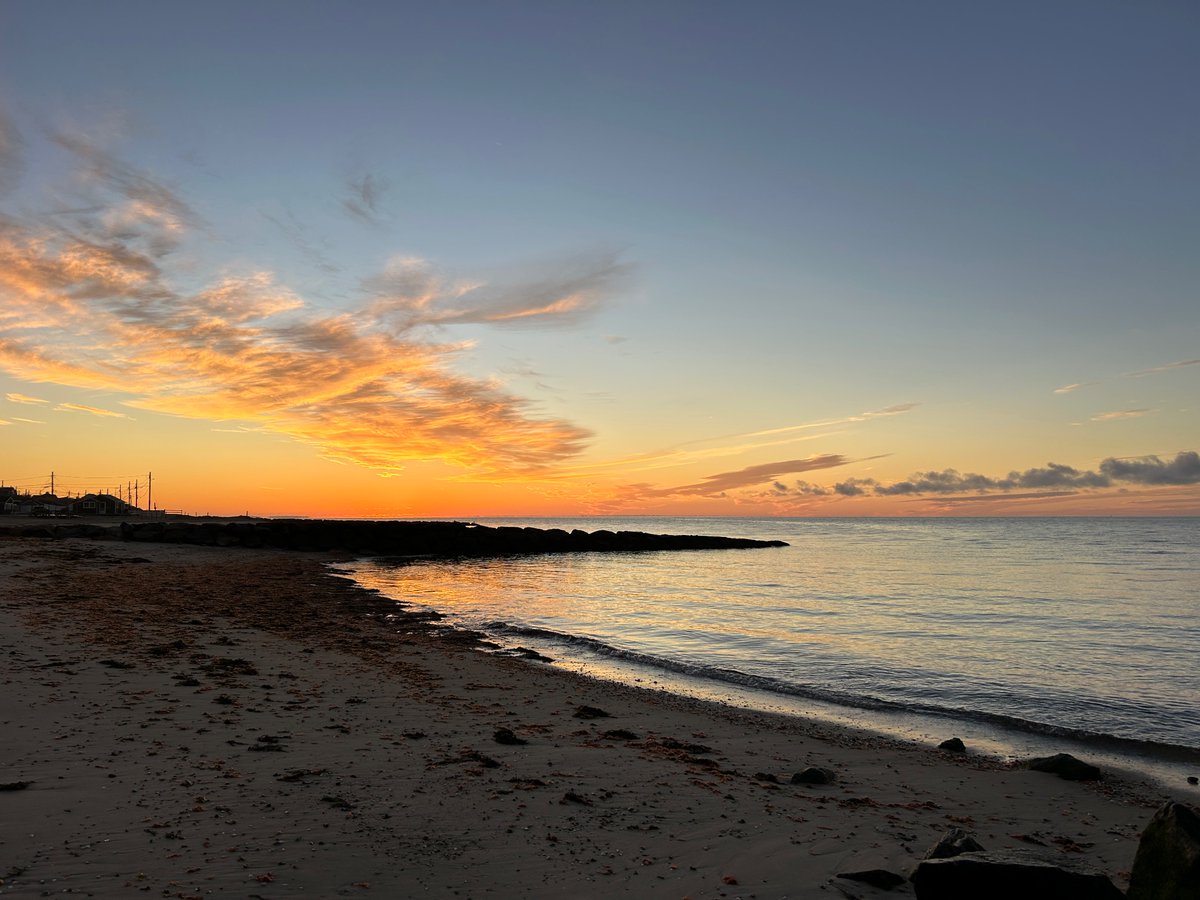 EarlErica's tweet photo. Cape Cod, MA https://t.co/fCnweGD5I8