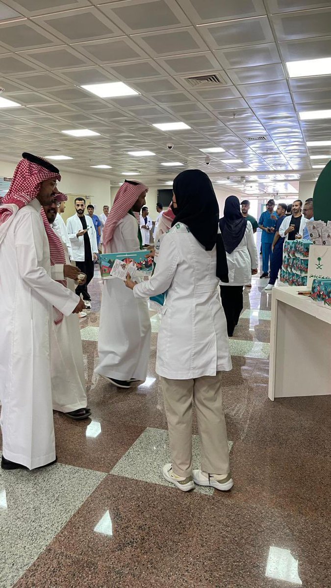 احتفت #كلية_طب_الأسنان بمناسبة #اليوم_الوطني_السعودي94 ، بحضور عميد الكلية د.حمود القرني، و وكلاء الكلية و رؤساء الأقسام ومنسوبي الكلية وطلابها وطالباتها ، حيث تضمّن الحفل أركان تعريفية ، وعدداً من الفعاليات والأنشطة .

#نحلم_ونحقق 
#جامعة_الجوف