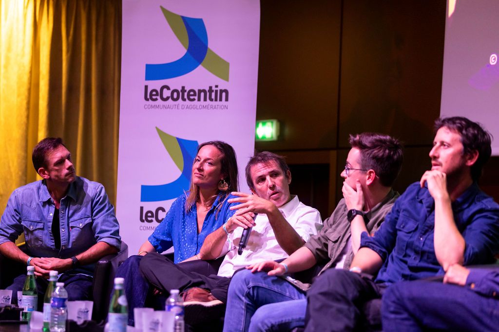 Lors des 20 ans du diplôme, j'apprends que la promo "Océanographe Prospecteur" 2024-2027 du <a href="/CNAM/">Казанова</a> #Intechmer portera mon nom. Quelle fierté! Merci à Intechmer &amp; aux élèves pour cet honneur. Il va falloir assurer maintenant, en route vers la prochaine grande fosse océanique 🗺️🇹🇴