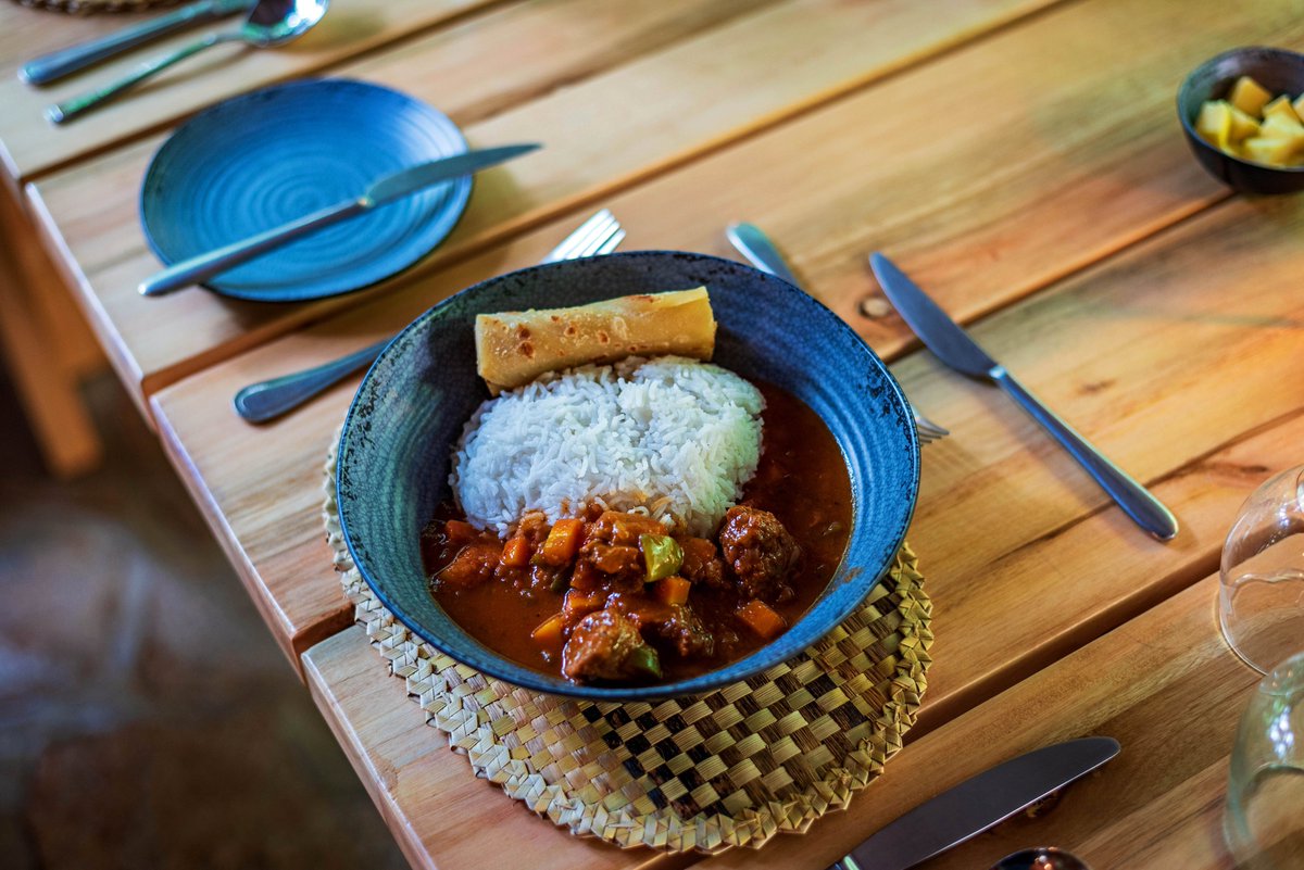 _GL_Collection's tweet photo. After an exhilarating chimp trek, there's no better way to refuel than with our delicious Ugandan plate meal at Cafe Budongo. Perfectly crafted to satisfy your taste buds and energize you for the rest of your adventure. #CafeBudongo https://t.co/Iqgq3BBozy