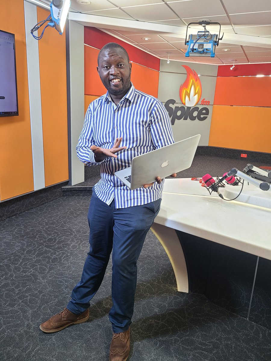SpiceFMKE's tweet photo. Beat those Monday Blues with @DeejayCeda  on the #OfficeParty.
Send in your request and let's get the week started with a bang!
#SpiceMix https://t.co/IxFYfJKBbf