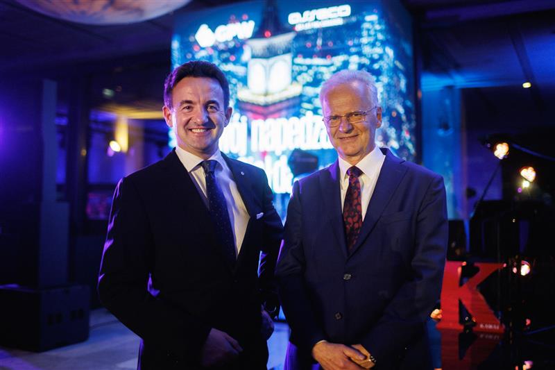 📢 Warszawska Giełda powołała Radę Emitentów przy Prezesie #GPW! Nowa Rada, składająca się z prezesów czołowych firm, ma wspierać rozwój i stabilność rynku kapitałowego. Przewodniczącym Rady został Adam Góral, Prezes <a href="/asseco_pl/">Asseco Poland</a>.

🔗 gpw.pl/aktualnosc?cmn…

#RadaEmitentów