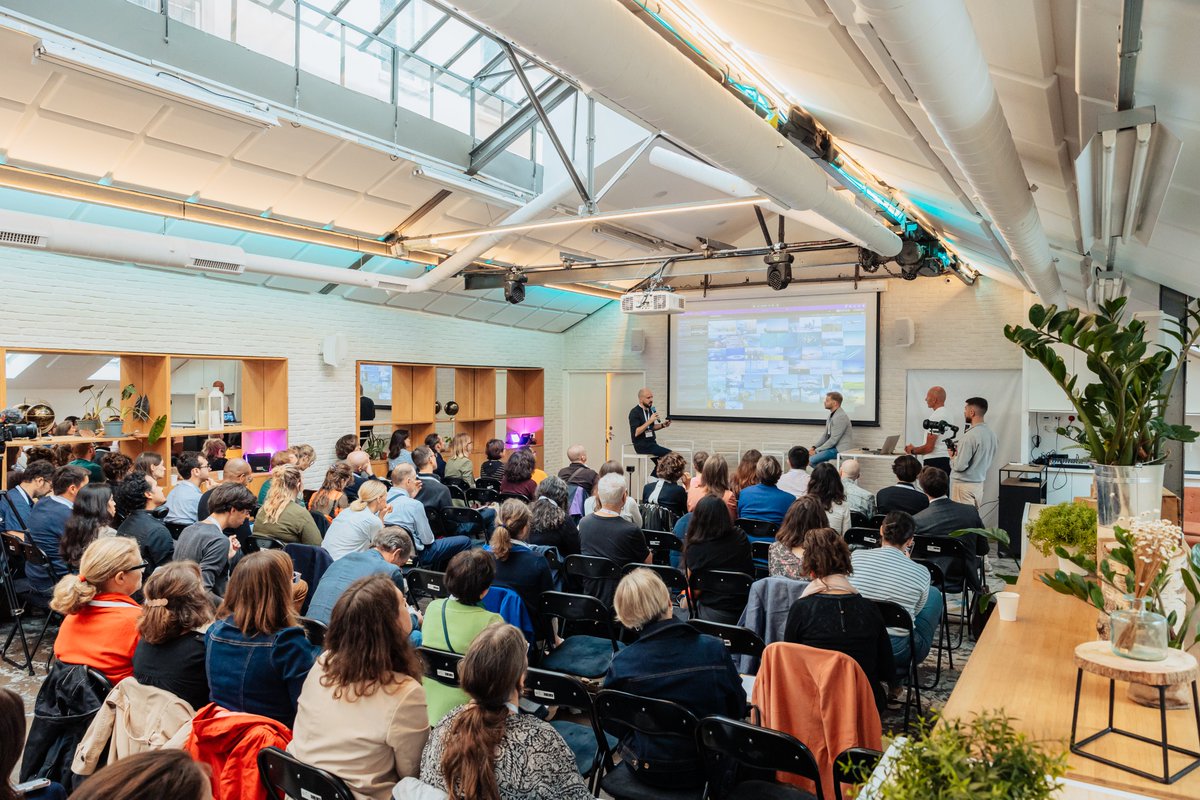 ephoto_fr's tweet photo. Retour en images sur notre événement Ephoto Event qui a eu lieu le 24 septembre dernier.

C'était l'occasion pour notre équipe de présenter la nouvelle version d’Ephoto Dam : la version 5.0. 🚀

Echanges, partages et découvertes étaient au programme.

#einden #ephotodam #event https://t.co/6sQ0JlHMCN