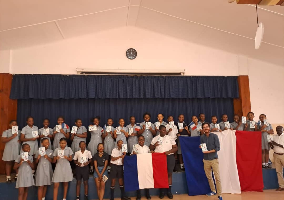 Allianceswazi's tweet photo. Crushed the French exam! 🇫🇷🌟 Hard work pays off!
Alliance Française was happy and grateful to facilitate DELF Prim at Umbombo primary school last Friday!
Shapping the future one BONJOUR AT A TIME 🎓
#delfprimary #frenchsuccess #StudentLife #frenchineswatini #tinitwitter https://t.co/SmjmVVK8fj