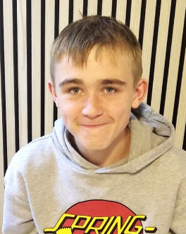 TrueCrimeUpdat's tweet photo. #MISSINGPERSON UK - Ryan, 13
LAST SEEN: Wednesday 25th September in #Hillfields #Bristol
FREQUENTS: #Hartcliffe area of Bristol
APPEARANCE: White, 5'7", short blond hair
LAST SEEN WEARING: Dark blue zip hoodie, grey Adidas trousers, grey Adidas trainers, black Nike backpack
๐#Missing
Please share to raise awareness