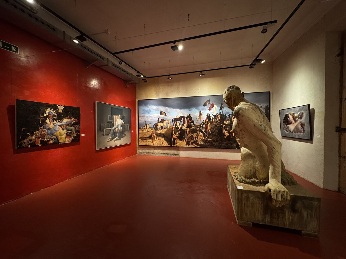 Miriam Escofet Artist tweet media