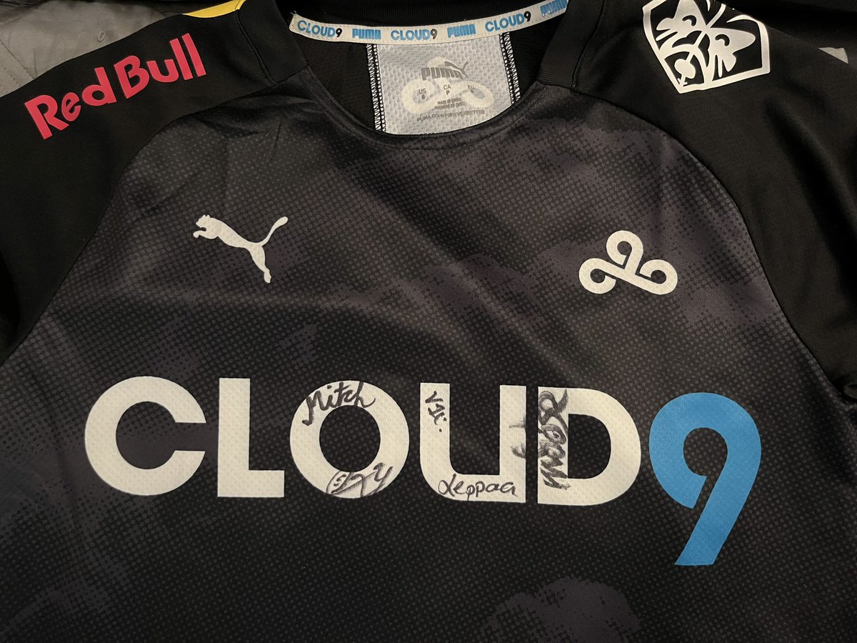 JustinTheC's tweet photo. @C9VAL the boys killed it today. Lost my voice but so worth https://t.co/eIeqAGtxWZ