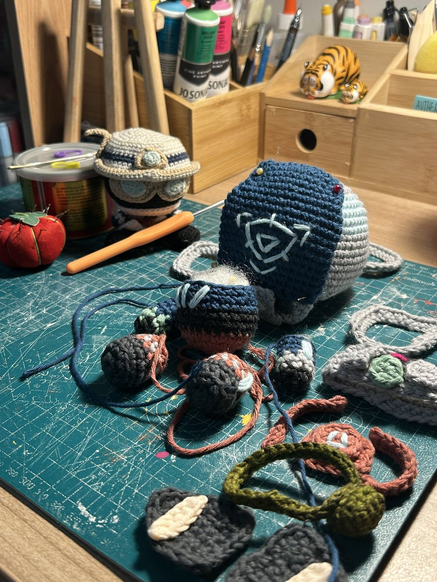 wedginaaa's tweet photo. cypher's bout to assemble his robot wife π₯° #toastedwire https://t.co/iQlrnVmAxp