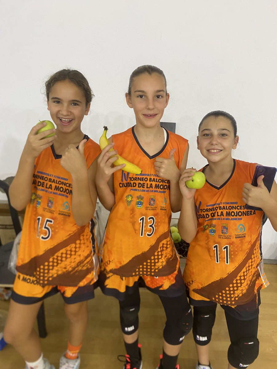El <a href="/cblamojonera/">Club Baloncesto La Mojonera</a> durante el desarrollo del IV torneo minibasket femenino ha fomentando y promovido el consumo de frutas y los buenos hábitos alimenticios entre todos los equipos participantes <a href="/AlmeriaFAB/">FAB Almería</a> <a href="/FAB_Andaluza/">Federación Andaluza de Baloncesto</a> 
<a href="/sgm_ambiental/">SGM Ingeniería Ambiental</a> 
#basketSOStenible
#SGM
#valorcesto