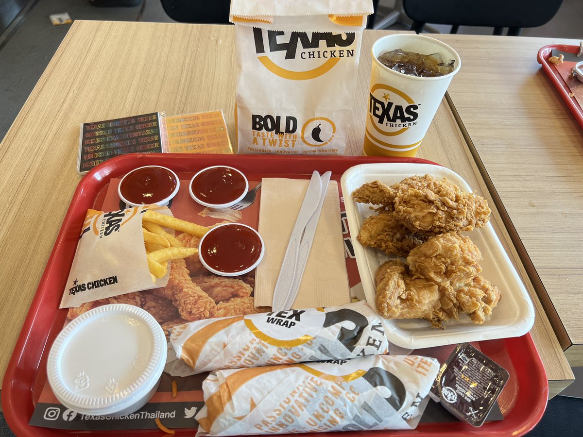 inlocal25's tweet photo. บรรยากาศ Texas Chicken วันสุดท้าย #Texas #chicken #texaschicken #ไก่ทอดเท็กซัส https://t.co/msrddRerCu