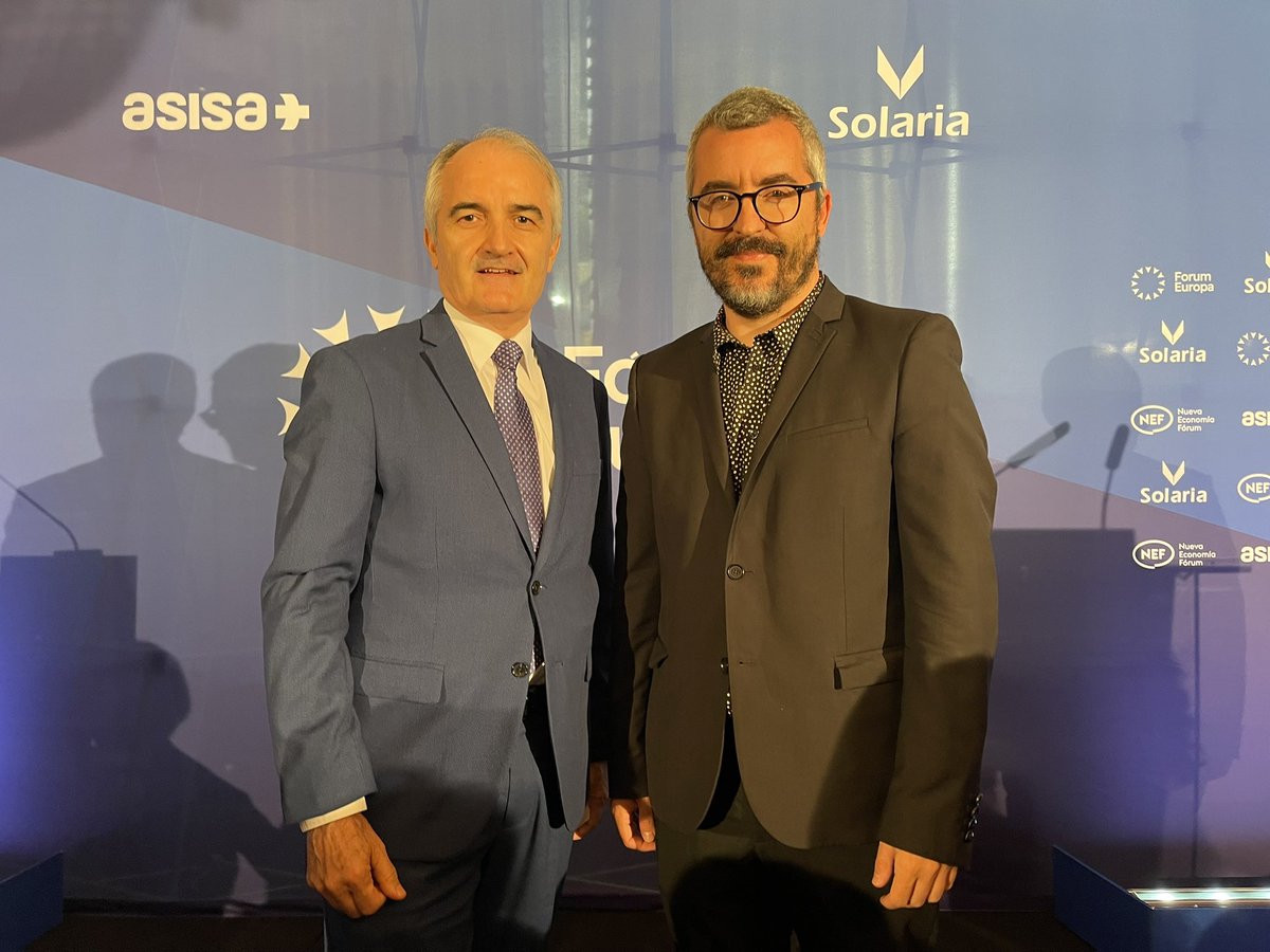 En el desayuno, <a href="/Copomadrid/">ICOPOMA</a> con el secretario de Estado de sanidad, <a href="/javierpadillab/">Javier Padilla</a> donde seguimos reinvindicando la inclusión de la podología en la cartera básica de salud