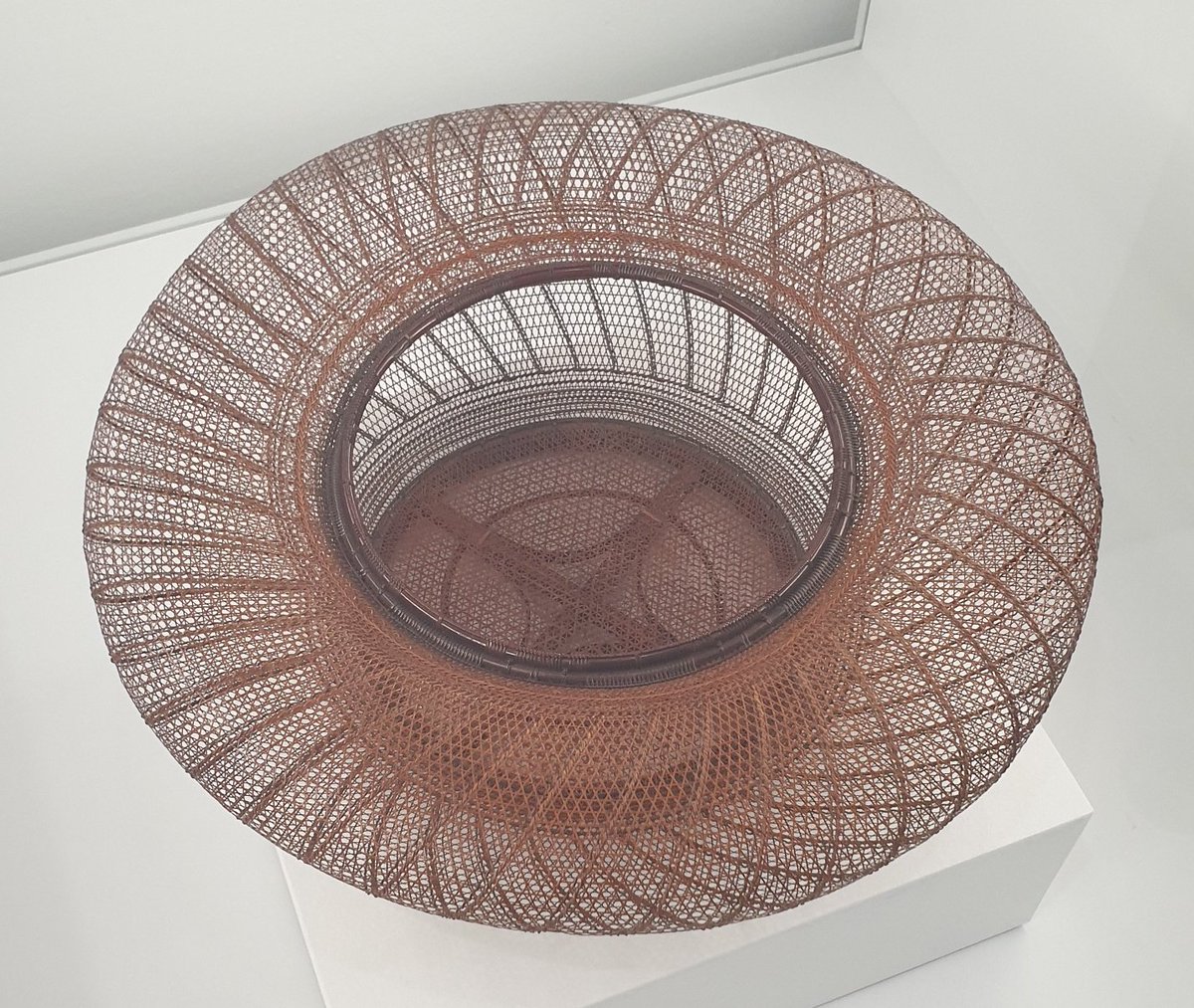 🎋 Jusqu'au 5 janvier, profitez de l'exposition "La plenitude du vide" pour admirer l'art du bambou au Japon 🇯🇵 Sublime ! 
📍Musée des Arts Asiatiques
🎫 Entrée gratuite 
🗓 Tous les jours (sauf le mardi)
🕖 de 10h à 17h