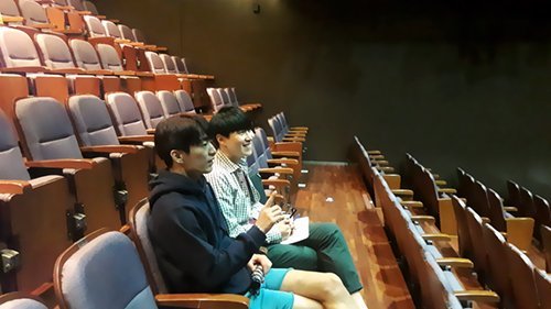 과거 사찬 관련 계정들 보면 진짜 재미있는게

아가사vs글루미 볼링대회도 있고
트친들이랑 교류한 흔적들도 있고
문제의 헬퍼봇들 도쿠주마루 가는 배 태우기도 있고
제임스 직장체험도 있음
아무튼 진짜 골때림