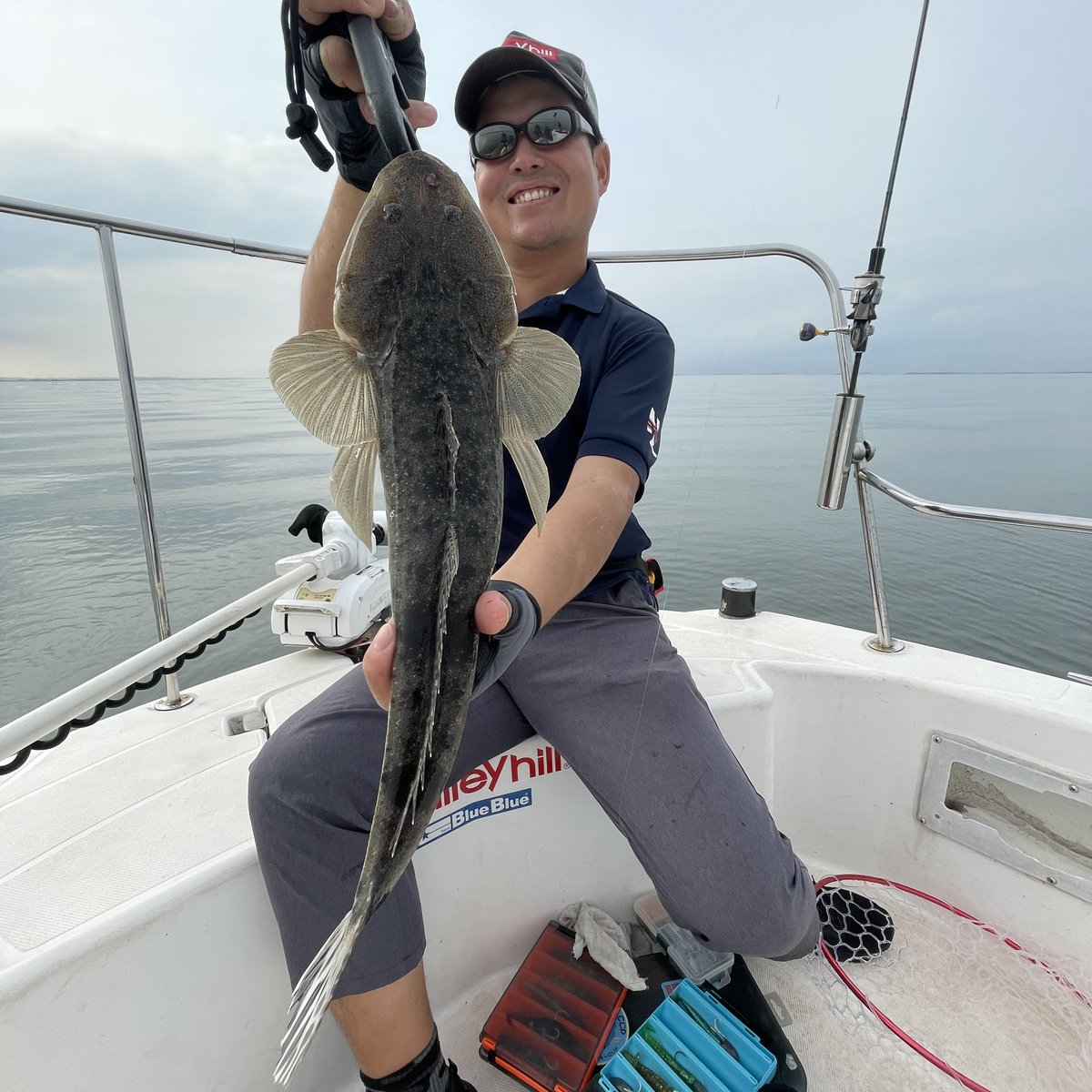 BlueHazefishing's tweet photo. バレーヒルのお二方がプロトワームのテストも兼ねての釣行❗️ハイ。でましたマーゴン62cm😍やっぱり2人共エキスパートでした。ハイ☺️ #valleyhill #baydrive #スワープダート #マーゴン #マゴチエキスパート https://t.co/zH2l06IyTW