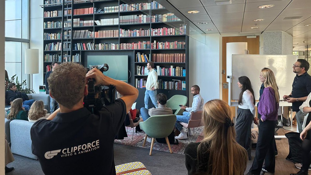 Clipforce's tweet image. Bij Clipforce zijn we al meer dan 10 jaar gespecialiseerd in het creëren van visueel aantrekkelijke en impactvolle content voor bedrijven en organisaties.

#videoproductie #productiecredits #marcom #videocommunicatie 

clipforce.nl/welkom-bij-cli…