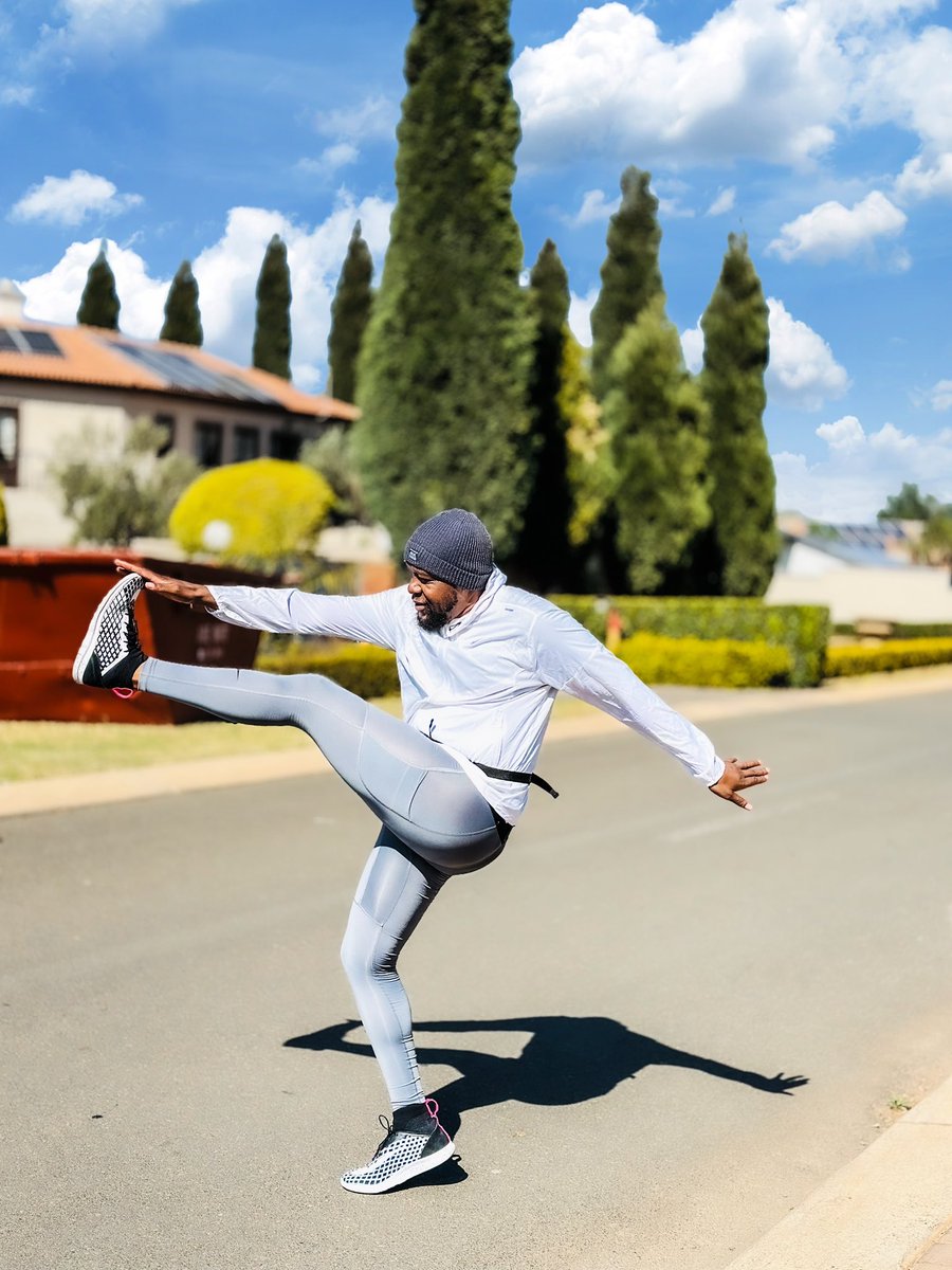 Mkholo_Zwe's tweet photo. Monday done. It’s a wrap…
Skontiri gang 🏃🏃🏃.
#Justdoit
#IChoose2BActive
#RunningWithTumiSole #FetchYourBody2023 #RunWithModiegi #IPaintedMyRun #TrapnLos #90dayswithoutsugar
#justdoit @Nike https://t.co/xCgNii86NN