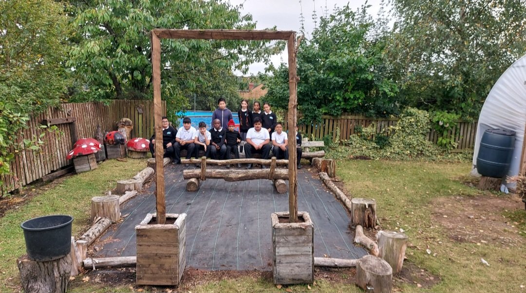 rootstofruit202's tweet photo. CONGRATULATIONS to our long-term partners @OasisBoulton for achieving Level 5 in @RHSSchools awards!

'The Garden of Myth, Magic &amp; Medicine' was designed and installed by Y6 students over the '23-'24 academic year - opening to the community on graduation day.

@OasisAcademies https://t.co/UchsJOGzvA