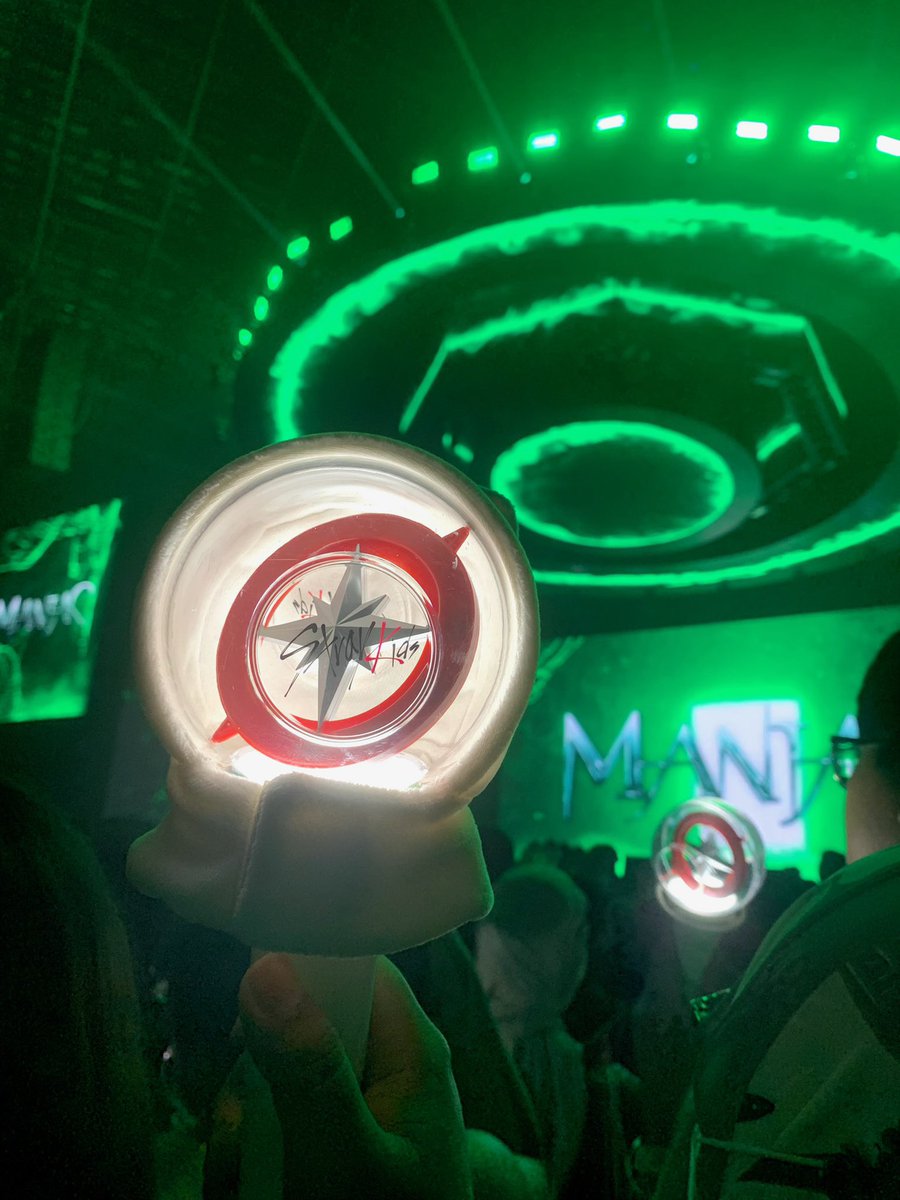 hyunyonghee's tweet image. .° ༘🎧⋆🖇₊˚ෆ 𝓬𝓸𝓷𝓬𝓮𝓻𝓽𝓼𖤐ᝰ.ᐟ𖦹₊⊹

threads of concerts i’ve been to!