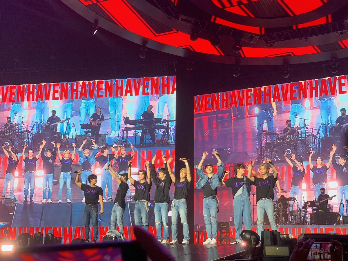 hyunyonghee's tweet image. .° ༘🎧⋆🖇₊˚ෆ 𝓬𝓸𝓷𝓬𝓮𝓻𝓽𝓼𖤐ᝰ.ᐟ𖦹₊⊹

threads of concerts i’ve been to!