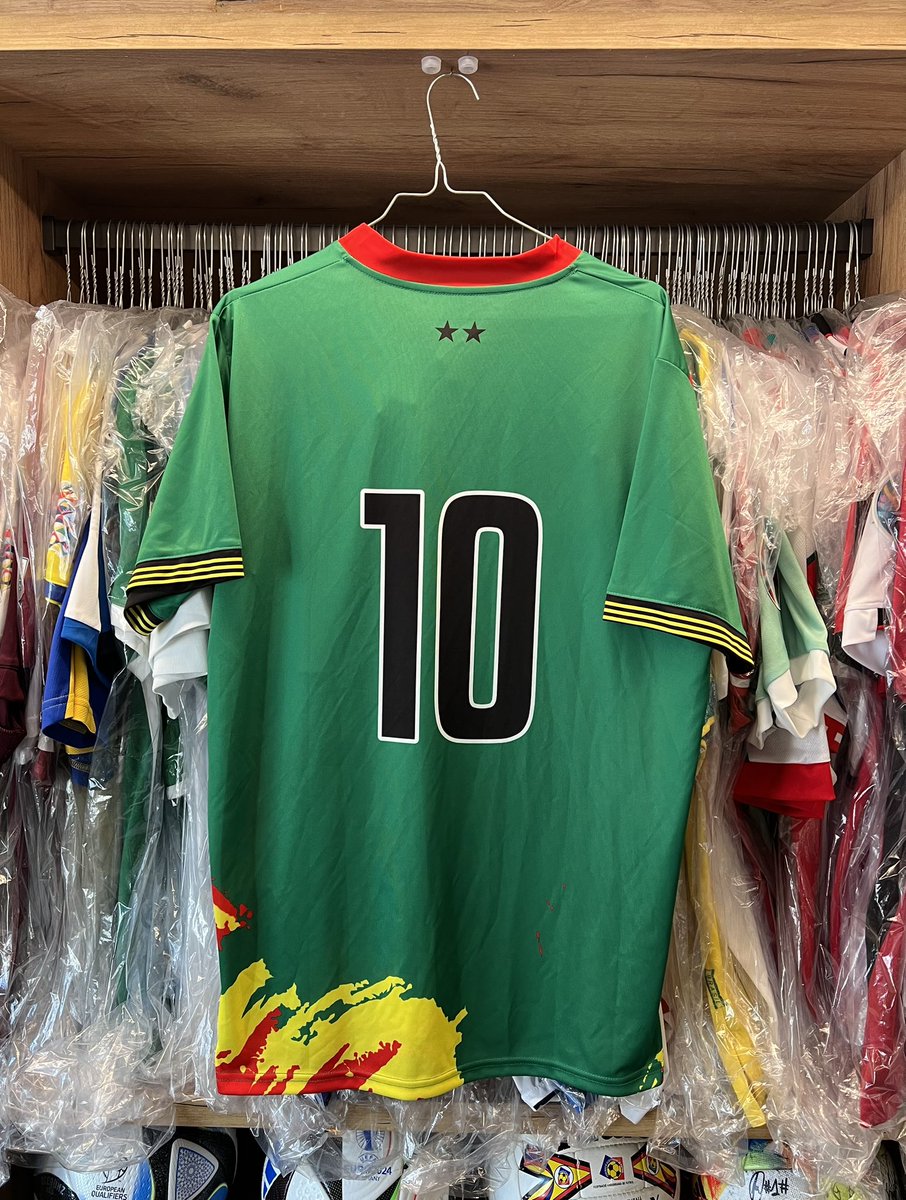 ildelima6's tweet photo. Let’s continue with this madness 🤯 Today Luis Leal 🇸🇹 the topscorer from São Tomé and Príncipe 🇸🇹⚽️🤩 🆚 Malawi 🇲🇼 #andorra #andorrafootballmuseum #saotomeeprincipe #luisleal #malawi https://t.co/9rpJhUlkkA