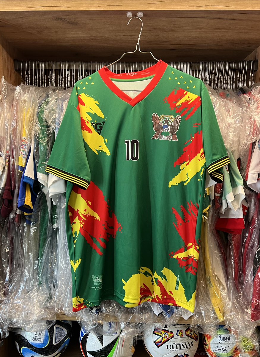 ildelima6's tweet photo. Let’s continue with this madness 🤯 Today Luis Leal 🇸🇹 the topscorer from São Tomé and Príncipe 🇸🇹⚽️🤩 🆚 Malawi 🇲🇼 #andorra #andorrafootballmuseum #saotomeeprincipe #luisleal #malawi https://t.co/9rpJhUlkkA