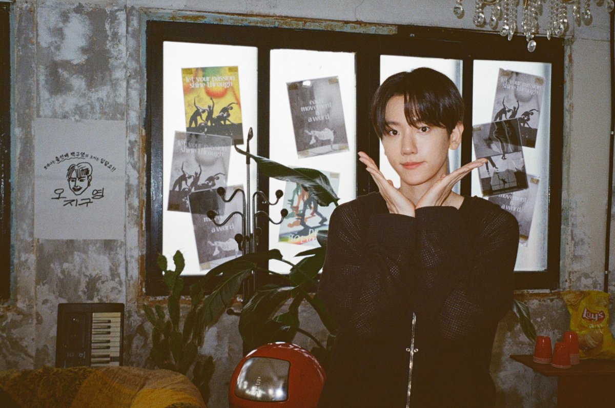 백현 BAEKHYUN】フレーム ネームボード オーダー ぷっくり BAEKHYUN