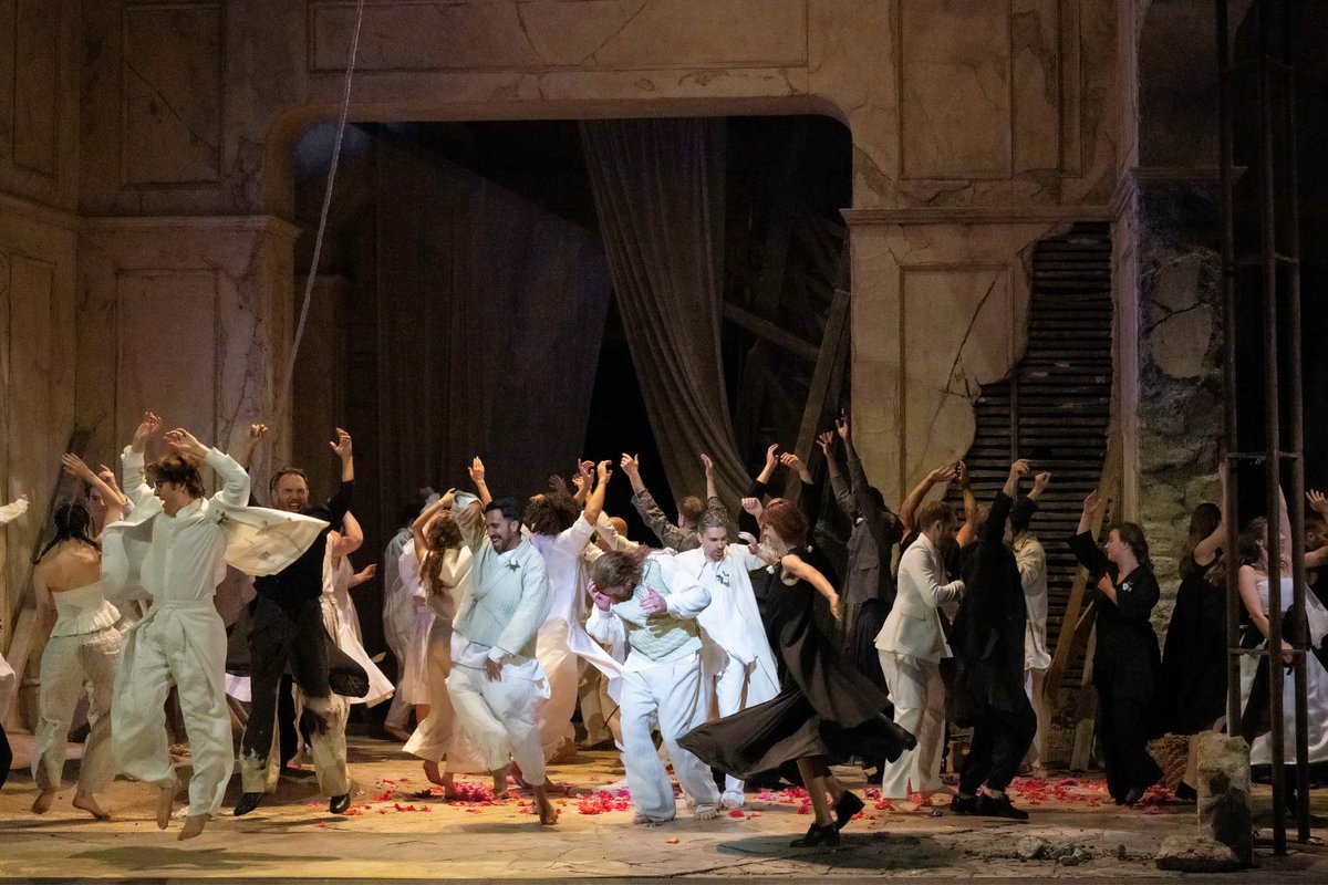 <a href="/AXAFrance/">AXA France</a> devient Grand Mécène du projet Europa Favart et de la Création Européenne ! 🎭

Ce programme célèbre la diversité artistique européenne à travers des projets de créations d’opéra, des coproductions et des tournées avec des théâtres européens.
👉 opera-comique.com/fr/actualites/…