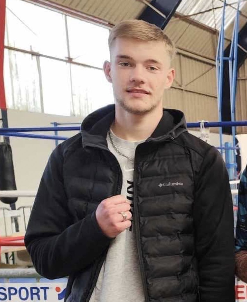 gannat_JEG's tweet image. Kilian Binard, 17 ans, champion de boxe, tué de plusieurs coups de couteau dans la gorge par une racaille hier matin.

C’est sans fin. Juste après #Philipine