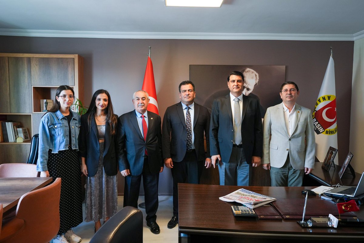 Doğru, tarafsız, hızlı haber için çabalayan, İHA Gaziantep Bölge Müdürü Orhan Akın ve ekibi, DHA Gaziantep Bölge Müdürü Hasan Kırmızıtaş ve ekibi, AA Gaziantep Bölge Müdürü Kerem Kocalar ve ekibi ile Anadolu Basın Birliği Genel Başkanı Bora Zor ve yönetimini ziyaret ettik.