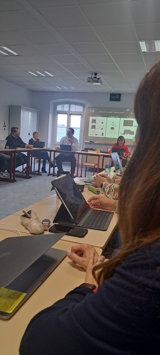 #formation <a href="/Drane_ot/">Drane Orléans-Tours</a> #CDMP. 
-sécurisation des données
-organisation de l'année
-nouveautés numeriques
Et travail en atelier