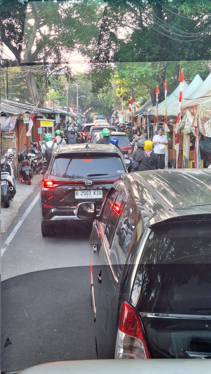 irfandika's tweet photo. jl dr. wahidin II macet tidak bergerak @RadioElshinta https://t.co/1GzWe2ZBVF