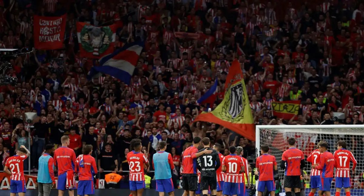 Encuestando's tweet image. 📊 ¿Debería el Atlético de Madrid EXPULSAR a los socios violentos del Frente Atlético del Metropolitano?

🔄 SÍ
❤️ NO