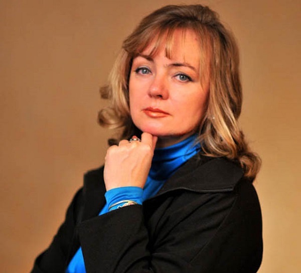 🔥Елена Козенкова: Я вспоминаю, как я снимала в 90-е русских беженцев из Душанбе, которые бежали от резни.

Русских там резали,выбрасывали из квартир и вслед кричали: «Чемодан-вокзал-Россия»

Но в России денег у государства не было и им никто не собирался помогать.Никто.