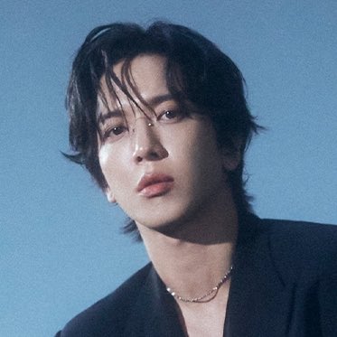 JYHfacelover's tweet photo. 듀듀듀 뱌뱌뱌
(존나잘생겻다 사커자라는 뜼) https://t.co/tpPwL8Ebs1