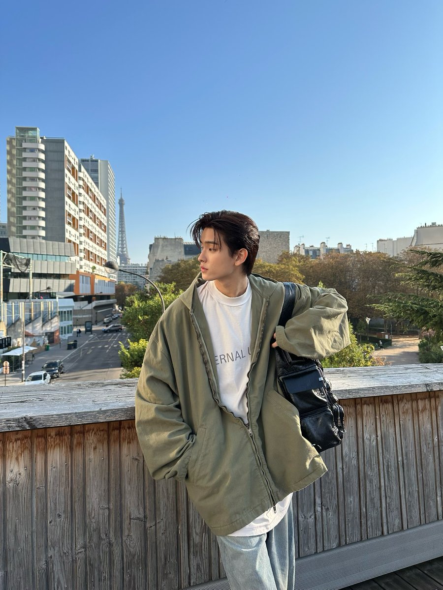 khunppol's tweet image. อันนี้ฉดฉายยยยยย😼☀️
#KHUNPOL 
#BUSbecauseofyouishine