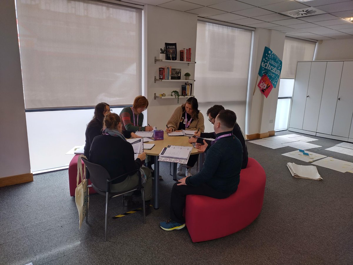 NEUYorksHumber's tweet image. Another group of fantastic Y&amp;amp;H NEU reps trained to Foundation level, after 3 days at our revamped training centre in Doncaster! ✊💥
Now they're ready to organise!
Sign up to be an NEU rep here 👉bit.ly/4dqcnOI
Sign up for reps training here 👉bit.ly/4gJ9M5g