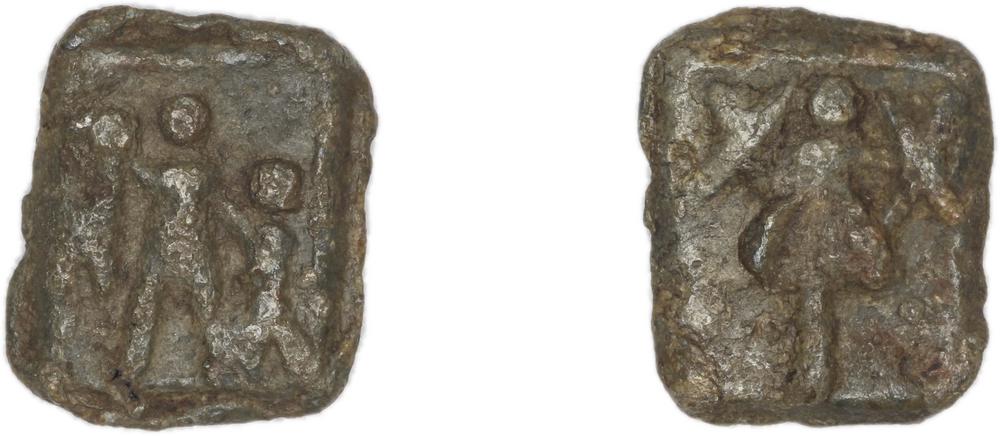 one of my favourite representations of #Aeneas is this stick figure Aeneas carrying Anchises and leading Ascanius on a #token <a href="/britishmuseum/">British Museum</a>, with a military trophy on the other side. britishmuseum.org/collection/obj… #numismatics