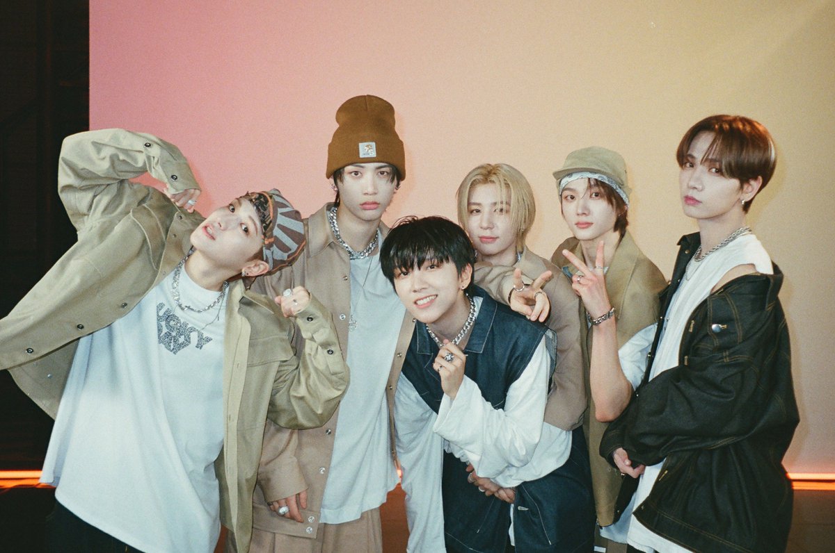 M2MPD's tweet photo. 필름카메라로 기록한 9월의 추억📸 10월에도 쭈욱 엠투와 함께해요❣ #9월의엠투 #M2film #릴레이댄스 #BOYNEXTDOOR #보이넥스트도어 @BOYNEXTDOOR_KOZ https://t.co/B7nHGflvFB