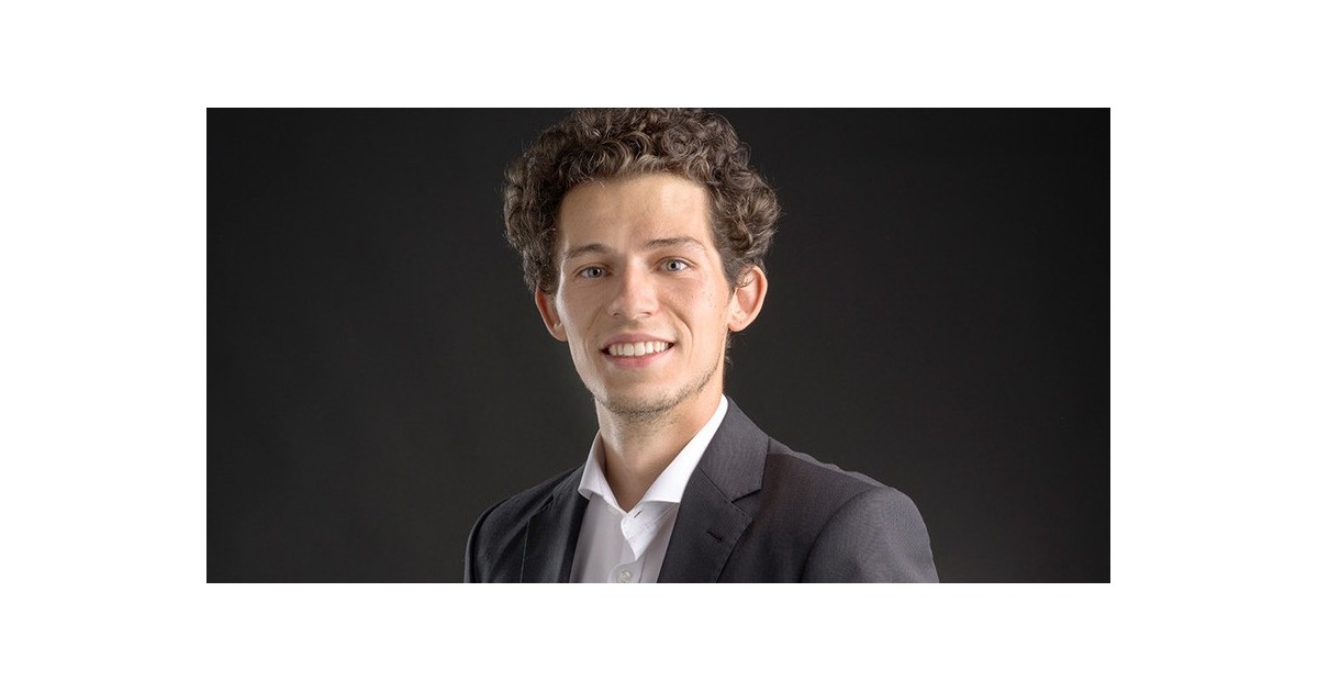 Villagejustice's tweet photo. Quelle pratique du Droit en zone transfrontalière ? Réponses avec Romain-Joseph Stehlé, Clerc de Commissaire de Justice. https://t.co/vbkjC3jX41 https://t.co/zqAsJrmoA4