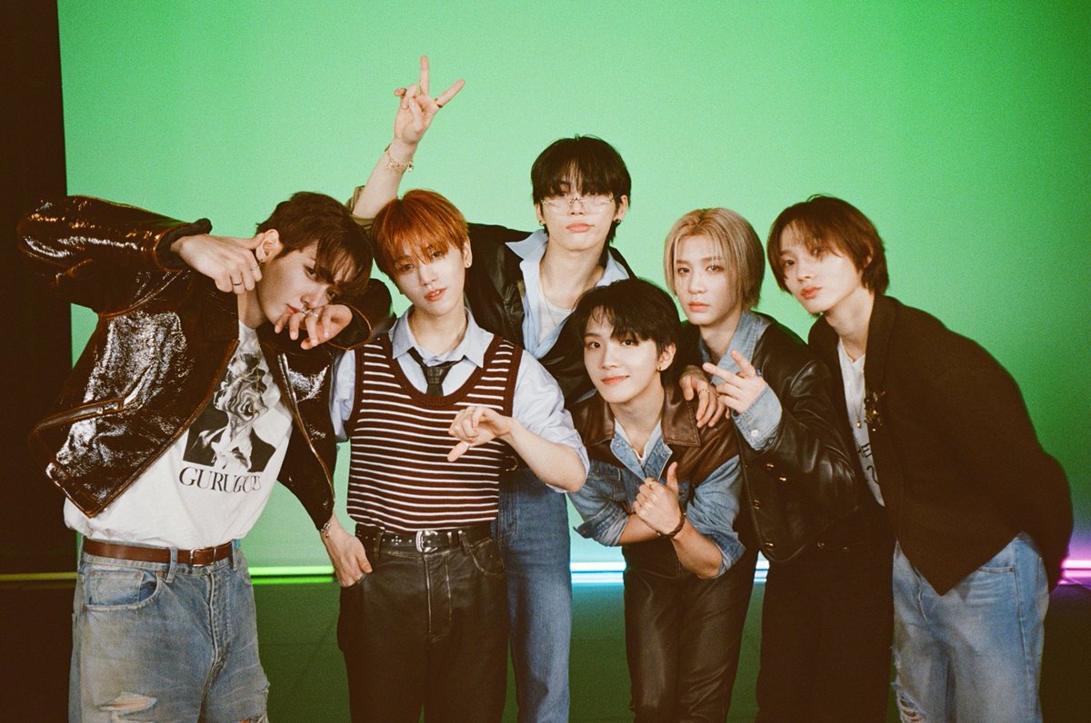 M2MPD's tweet photo. 필름카메라로 기록한 9월의 추억📸 10월에도 쭈욱 엠투와 함께해요❣ #9월의엠투 #M2film #릴레이댄스 #BOYNEXTDOOR #보이넥스트도어 @BOYNEXTDOOR_KOZ https://t.co/g5Qp2BXsoP